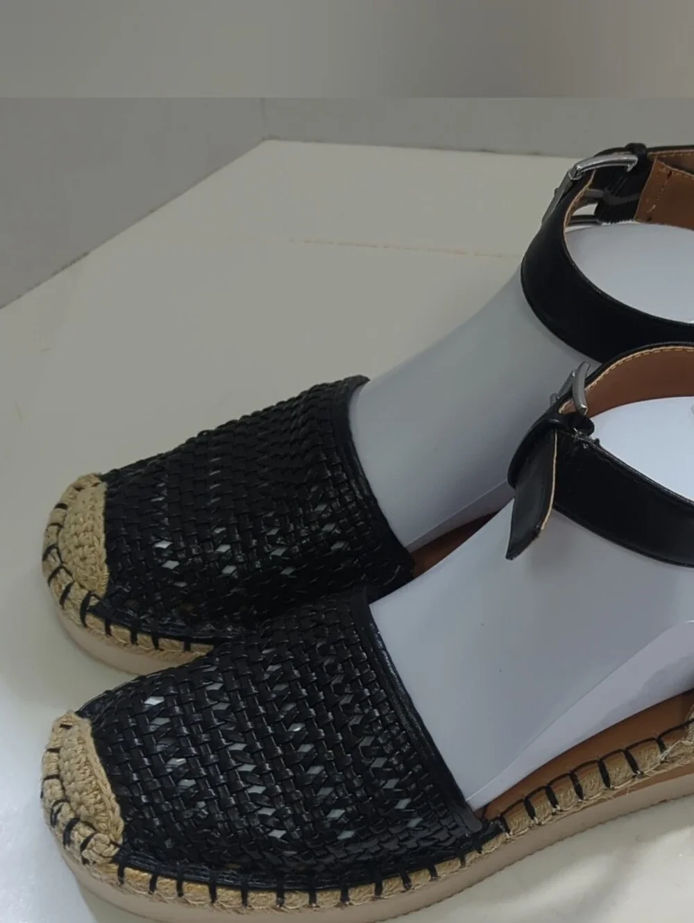 Womens Sz 7 Espadrille Sandals Black/Beige Woven Ankle Strap Buckle Flat